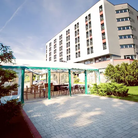 Slask Hotell 3*